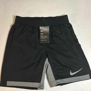 Nike Boys Training Shorts Size Small [+] NWT